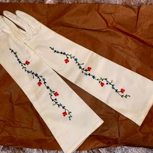 Vintage NIB Embroidered Gloves made in France Michael Swiss